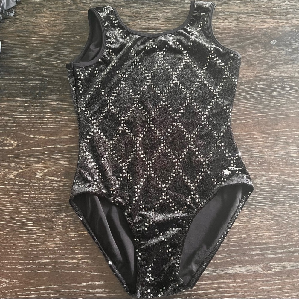 gymnastics leo